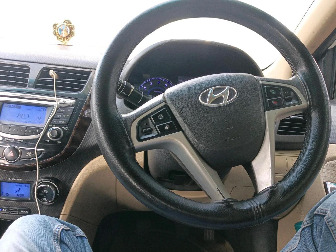 2012 Hyundai Verna FLUIDIC 1.6 VTVT SX, CNG, Manual, 91,811 km, interior