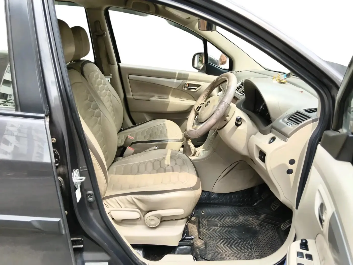 2017 Maruti Ertiga ZDI + SHVS, Diesel, Manual, 1,62,638 km, interior