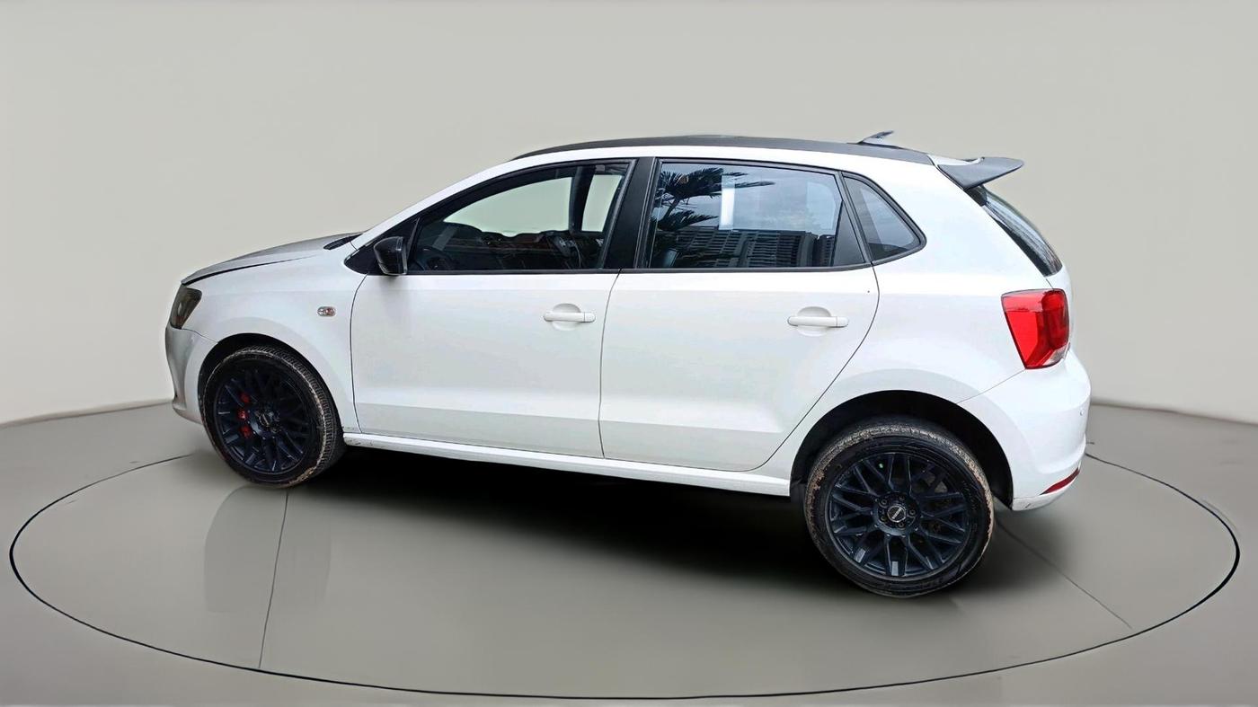 2014 Volkswagen Polo COMFORTLINE 1.5L, Diesel, Manual, 1,30,779 km, exterior