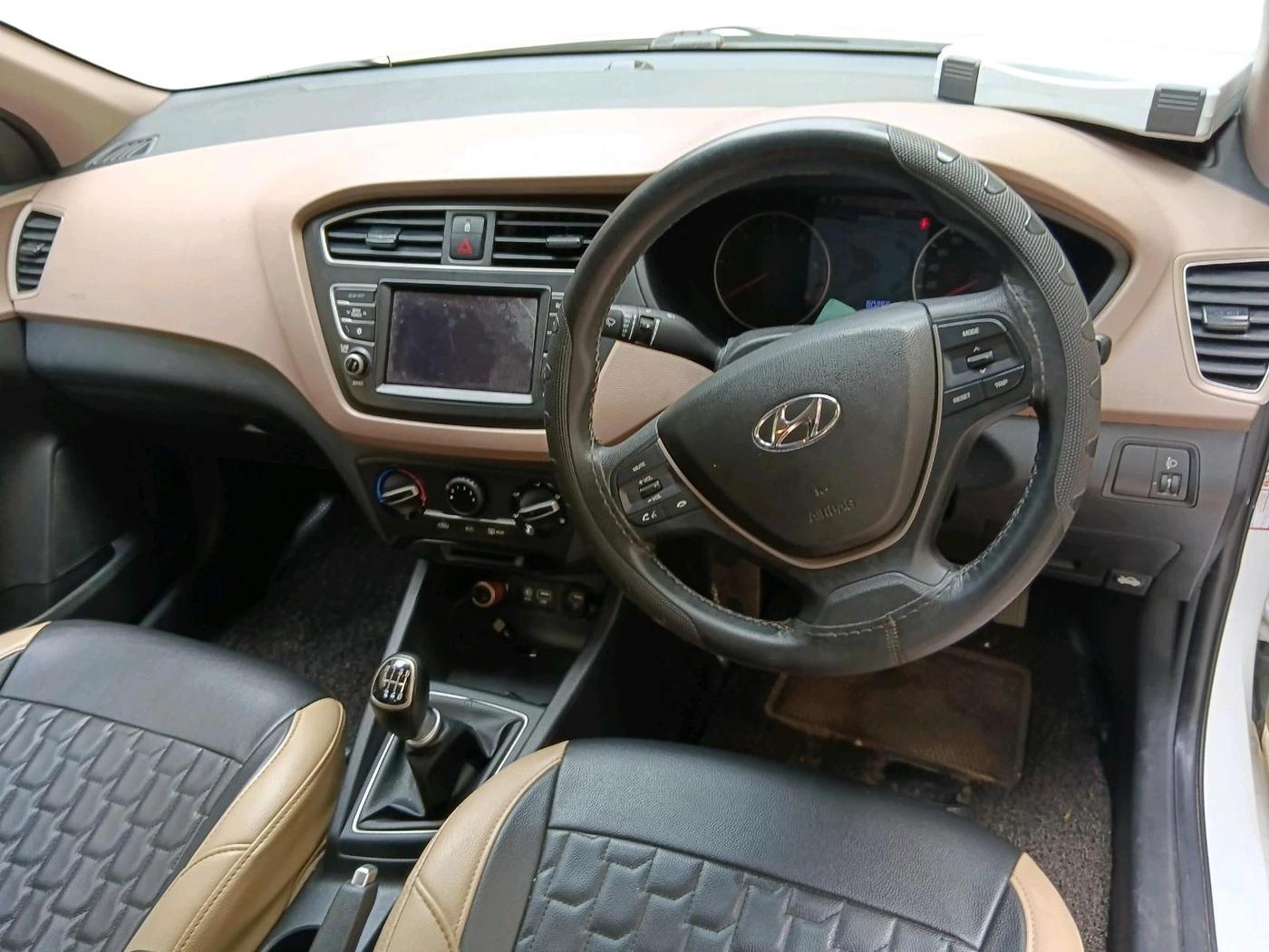 2019 Hyundai Elite i20 SPORTZ PLUS 1.4 CRDI, Diesel, Manual, 80,255 km, interior