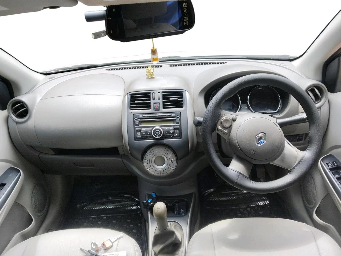 2014 Renault Scala RXL DIESEL, Diesel, Manual, 1,53,525 km, interior