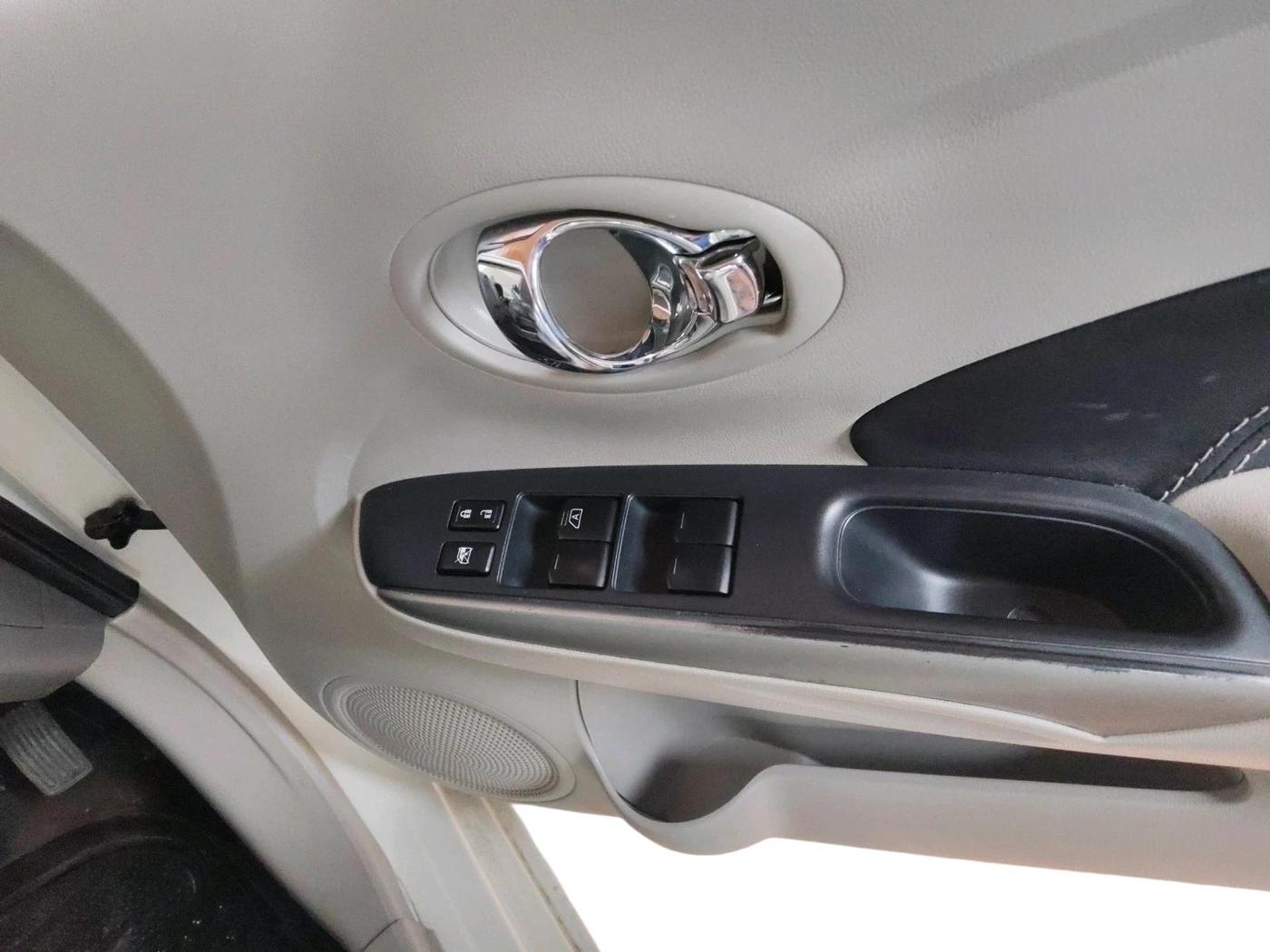 2014 Renault Scala RXL DIESEL, Diesel, Manual, 1,53,525 km, interior