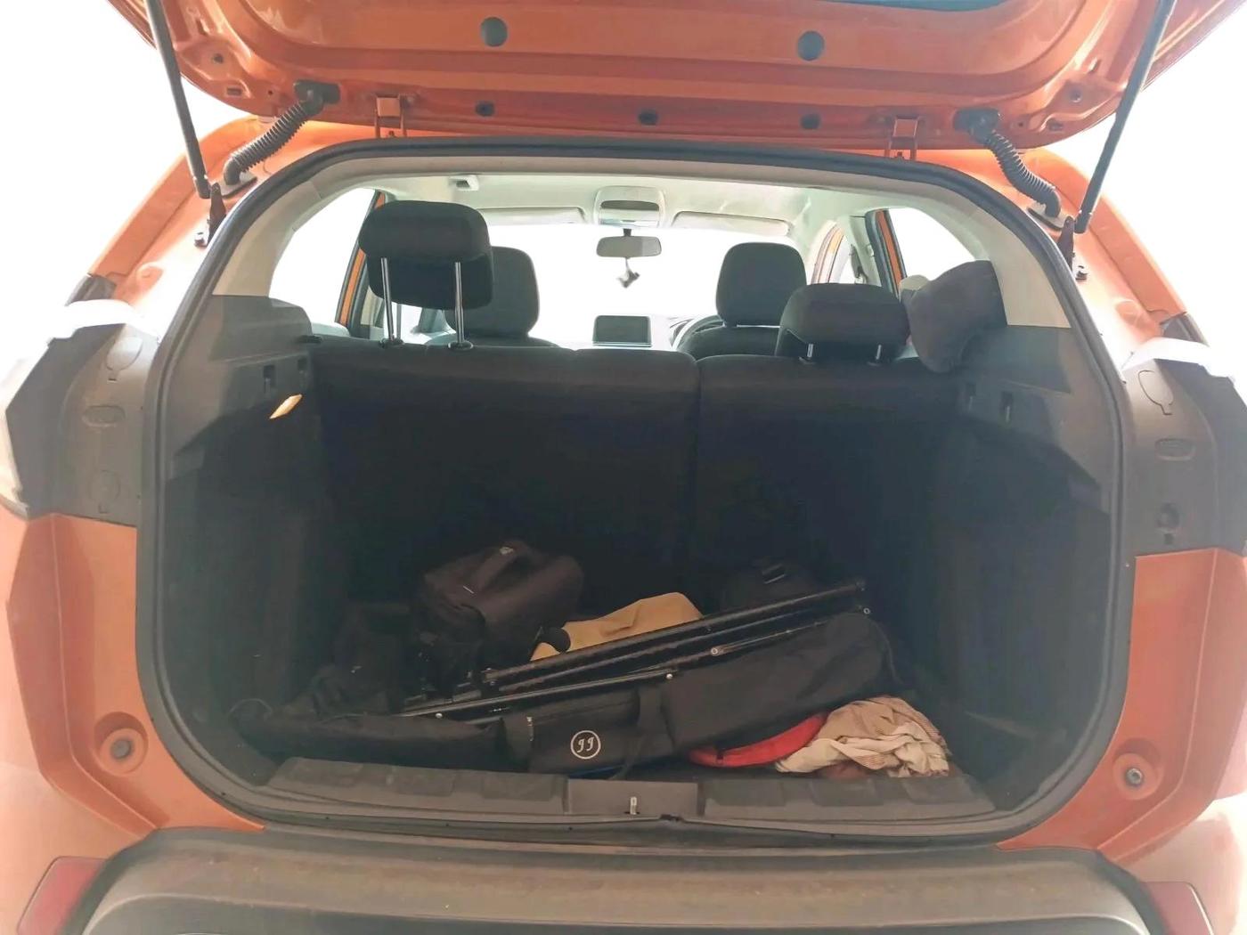 2018 Tata NEXON XZA PLUS DIESEL, Diesel, Automatic, 1,42,512 km, exterior