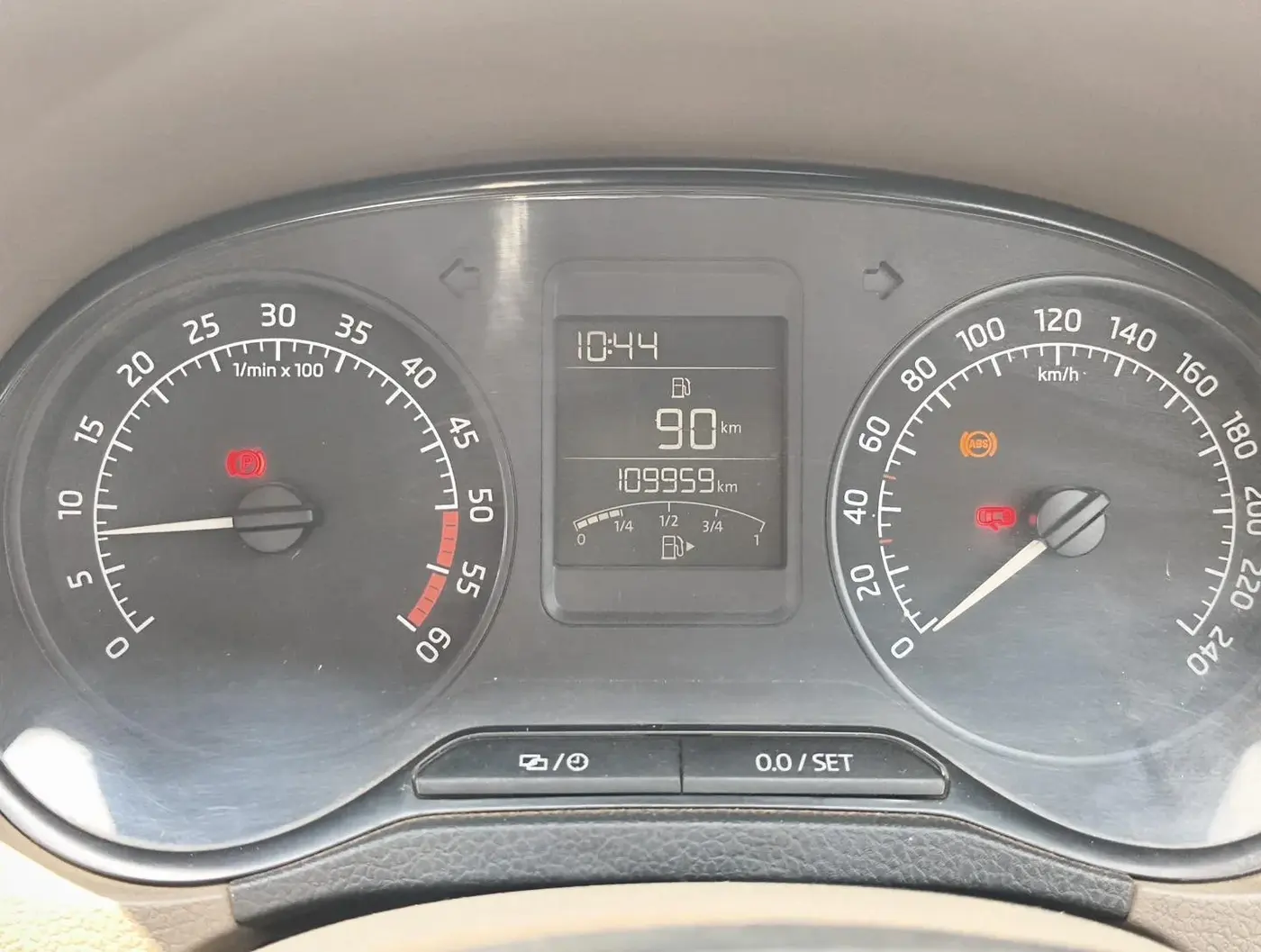 2015 Skoda Rapid AMBITION 1.5 TDI, Diesel, Manual, 1,09,959 km, interior