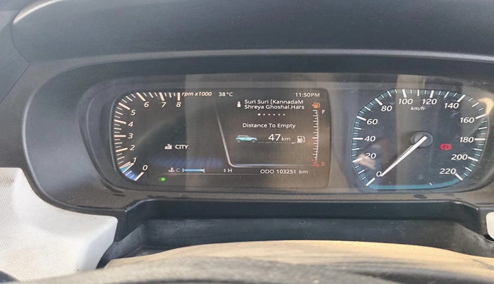 2022 Tata PUNCH CREATIVE  MT, Petrol, Manual, 1,03,251 km, interior