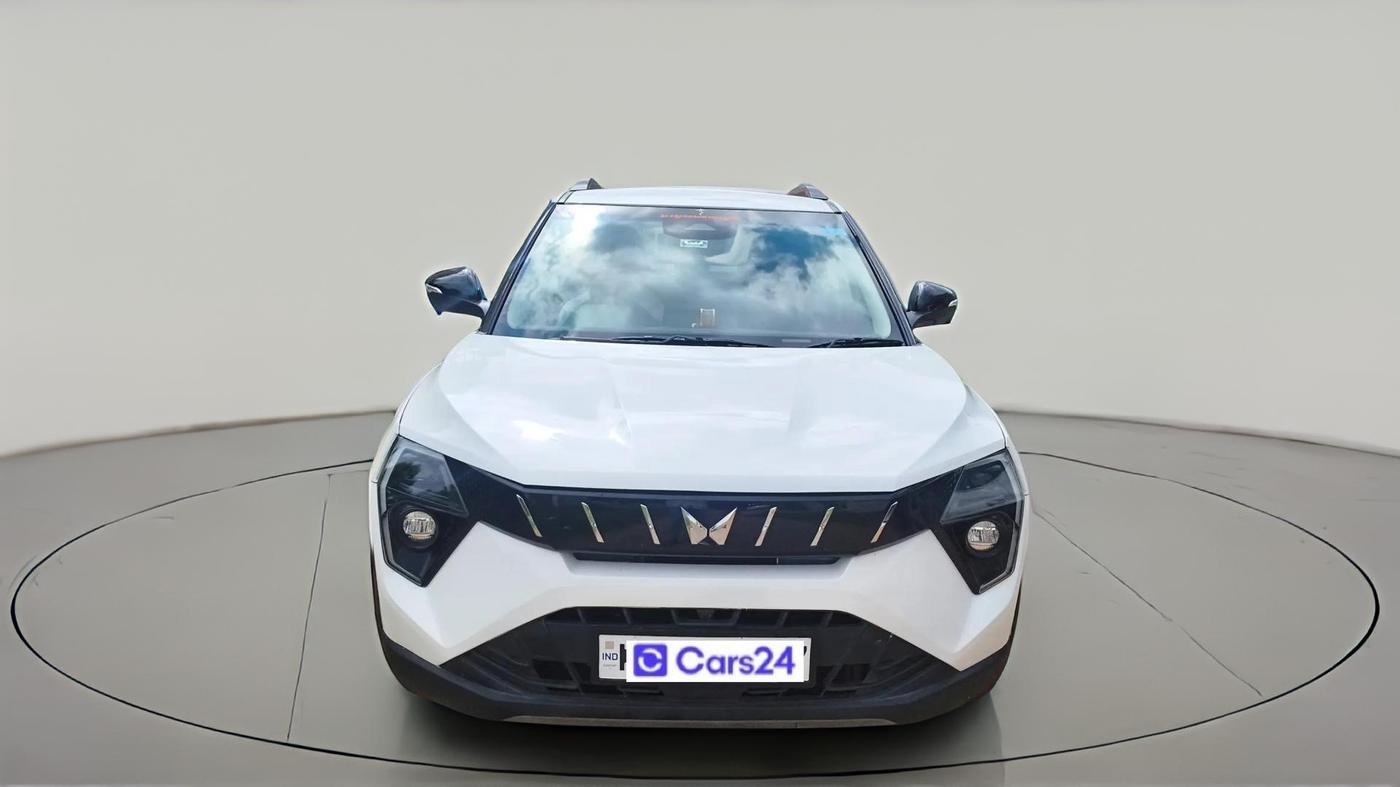 2025 Mahindra XUV 3XO AX5L 1.2 TGDi AT, Petrol, Automatic, 20,526 km, exterior