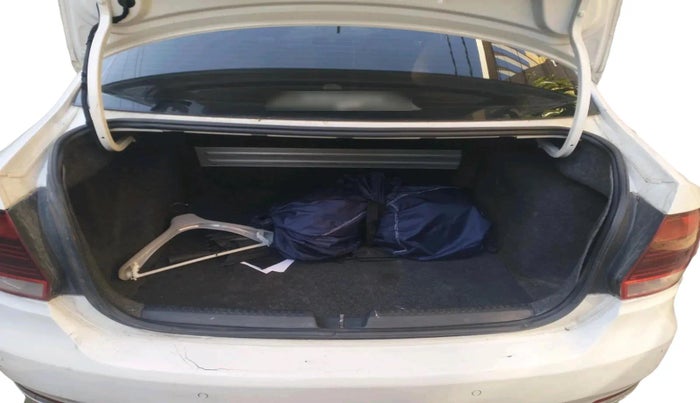 2018 Volkswagen Vento HIGHLINE PLUS 1.5 AT 16 ALLOY, Diesel, Automatic, 1,17,191 km, exterior