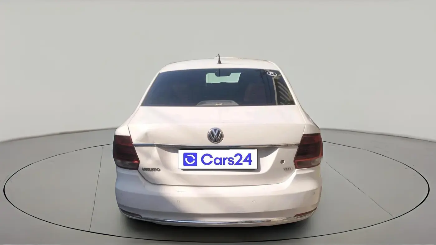 2018 Volkswagen Vento HIGHLINE PLUS 1.5 AT 16 ALLOY, Diesel, Automatic, 1,17,191 km, exterior