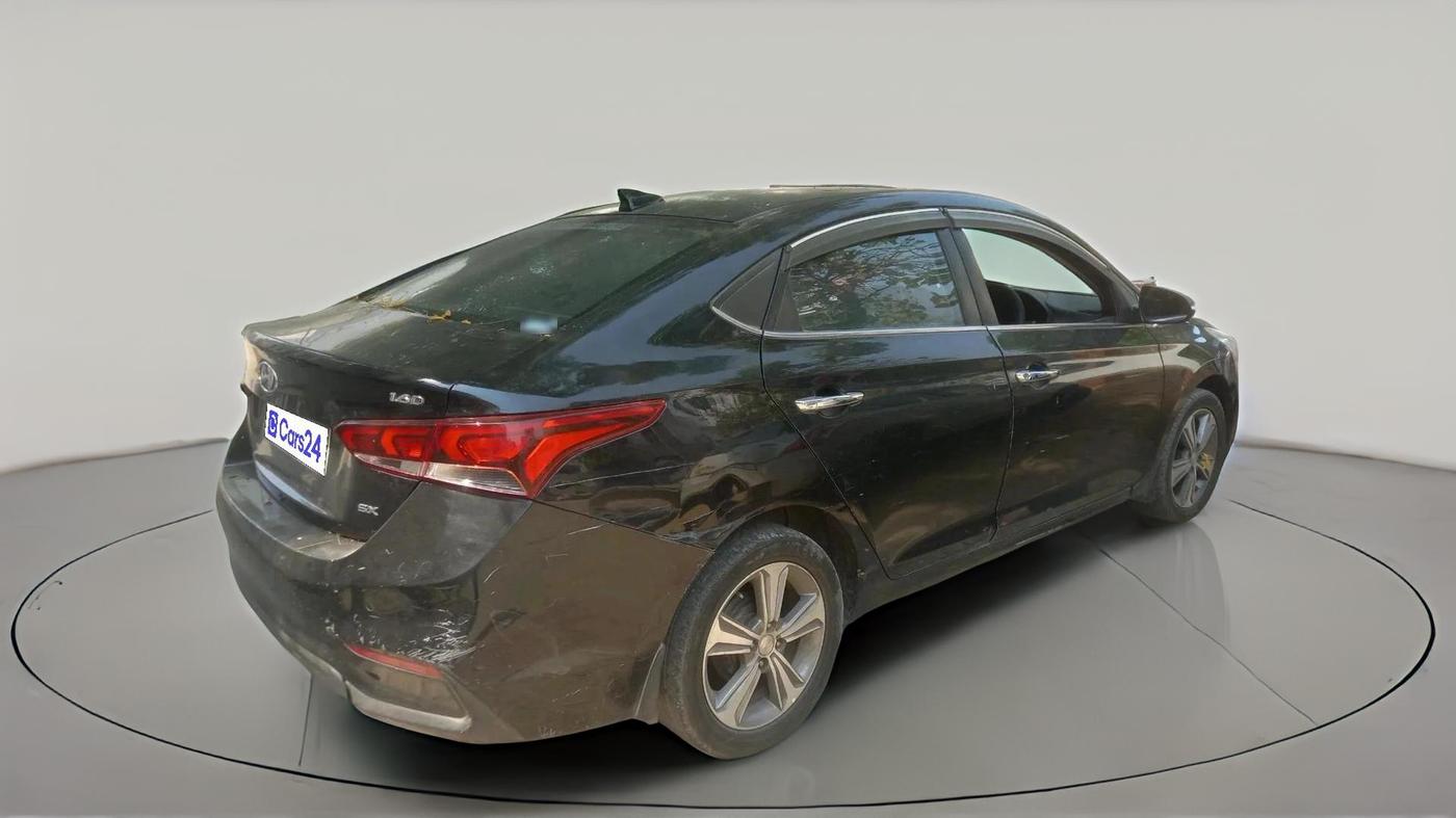 2018 Hyundai Verna 1.6 SX (O) CRDI MT, Diesel, Manual, 2,61,162 km, exterior