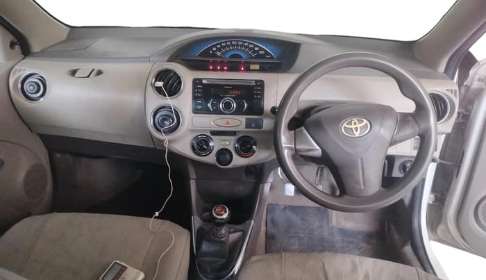 2014 Toyota Etios Liva GD, Diesel, Manual, 2,67,704 km, interior