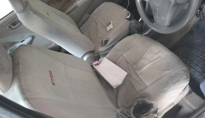 2014 Toyota Etios Liva GD, Diesel, Manual, 2,67,704 km, interior