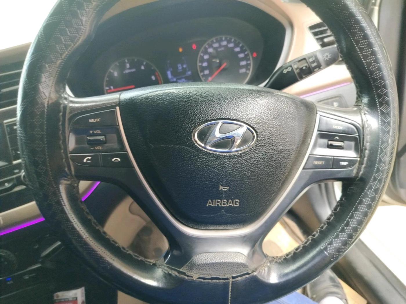2018 Hyundai Elite i20 SPORTZ 1.4 CRDI, Diesel, Manual, 1,76,646 km, interior