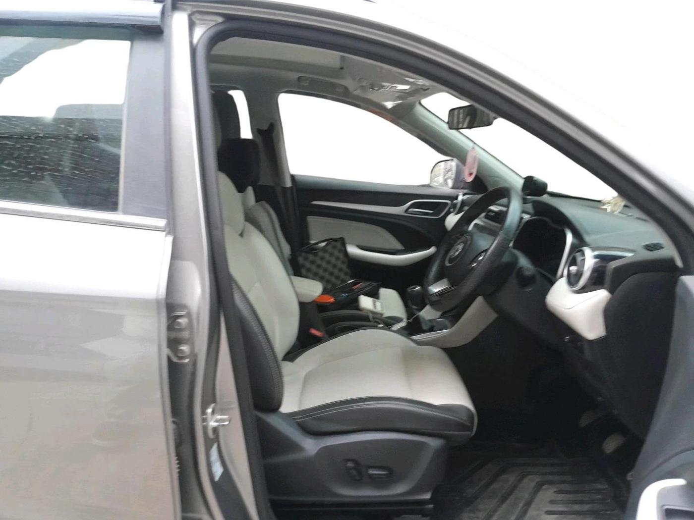 2022 MG ASTOR SHARP EX 1.5 MT, Petrol, Manual, 37,156 km, interior