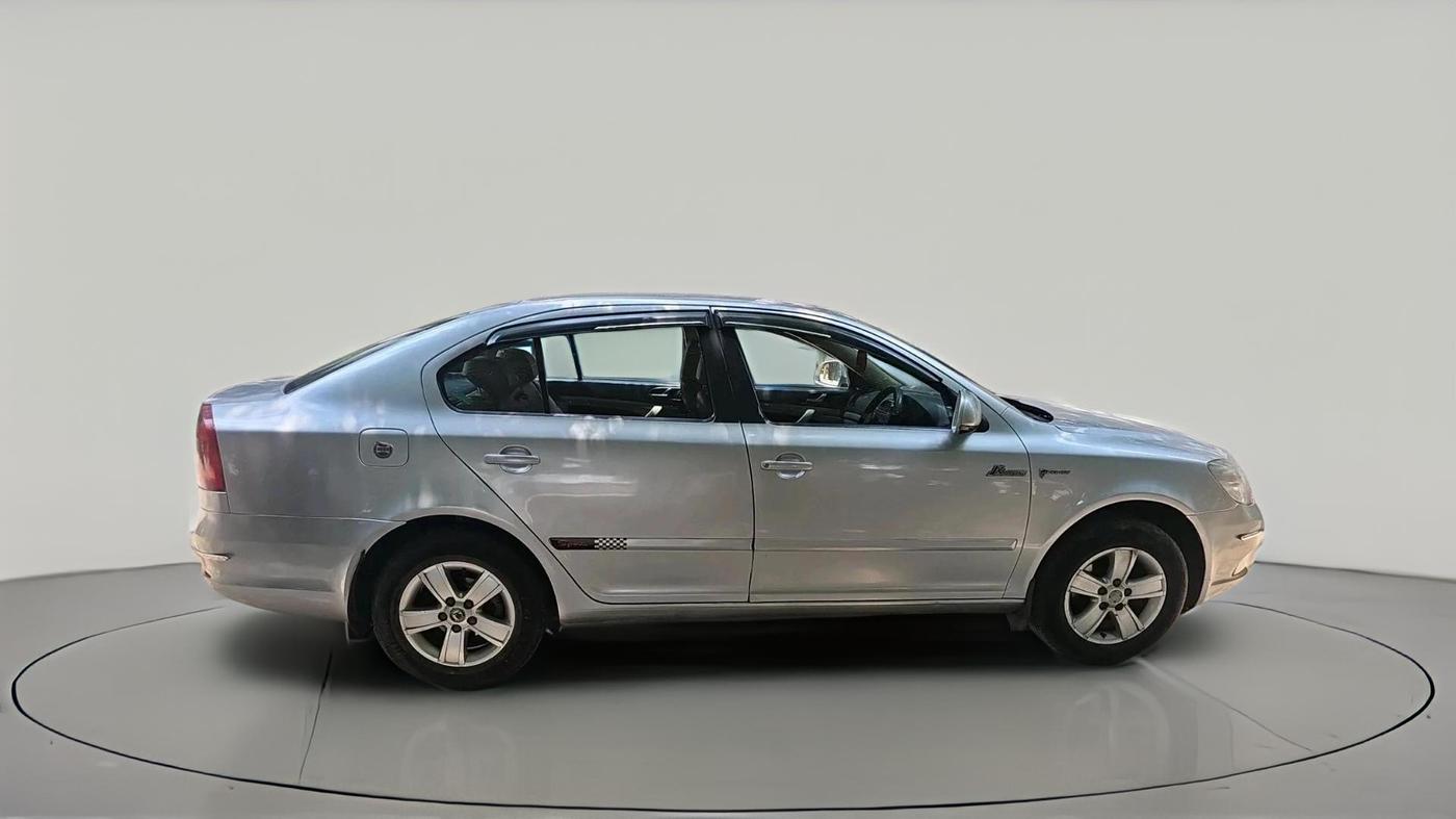 2012 Skoda Laura AMBIENTE 1.9 TDI MT, Diesel, Manual, 71,264 km, exterior