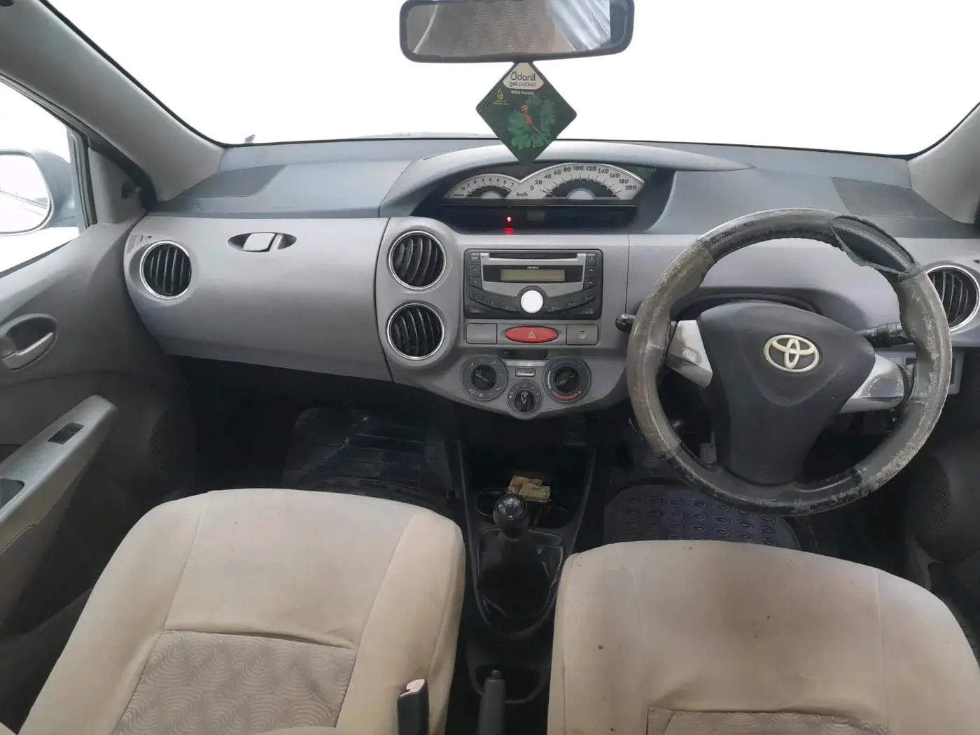 2011 Toyota Etios V, Petrol, Manual, 74,402 km, interior