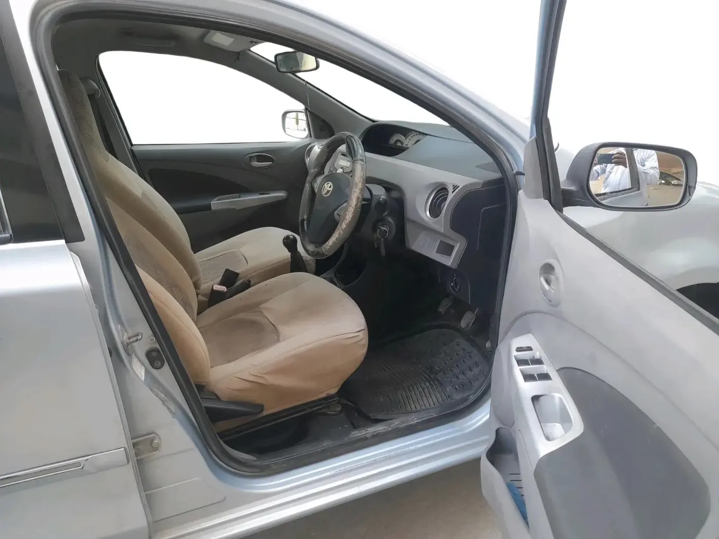2011 Toyota Etios V, Petrol, Manual, 74,402 km, interior