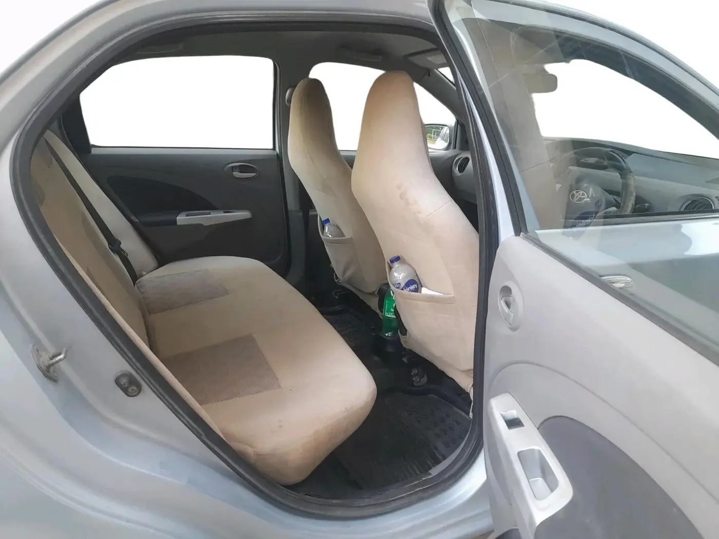 2011 Toyota Etios V, Petrol, Manual, 74,402 km, interior