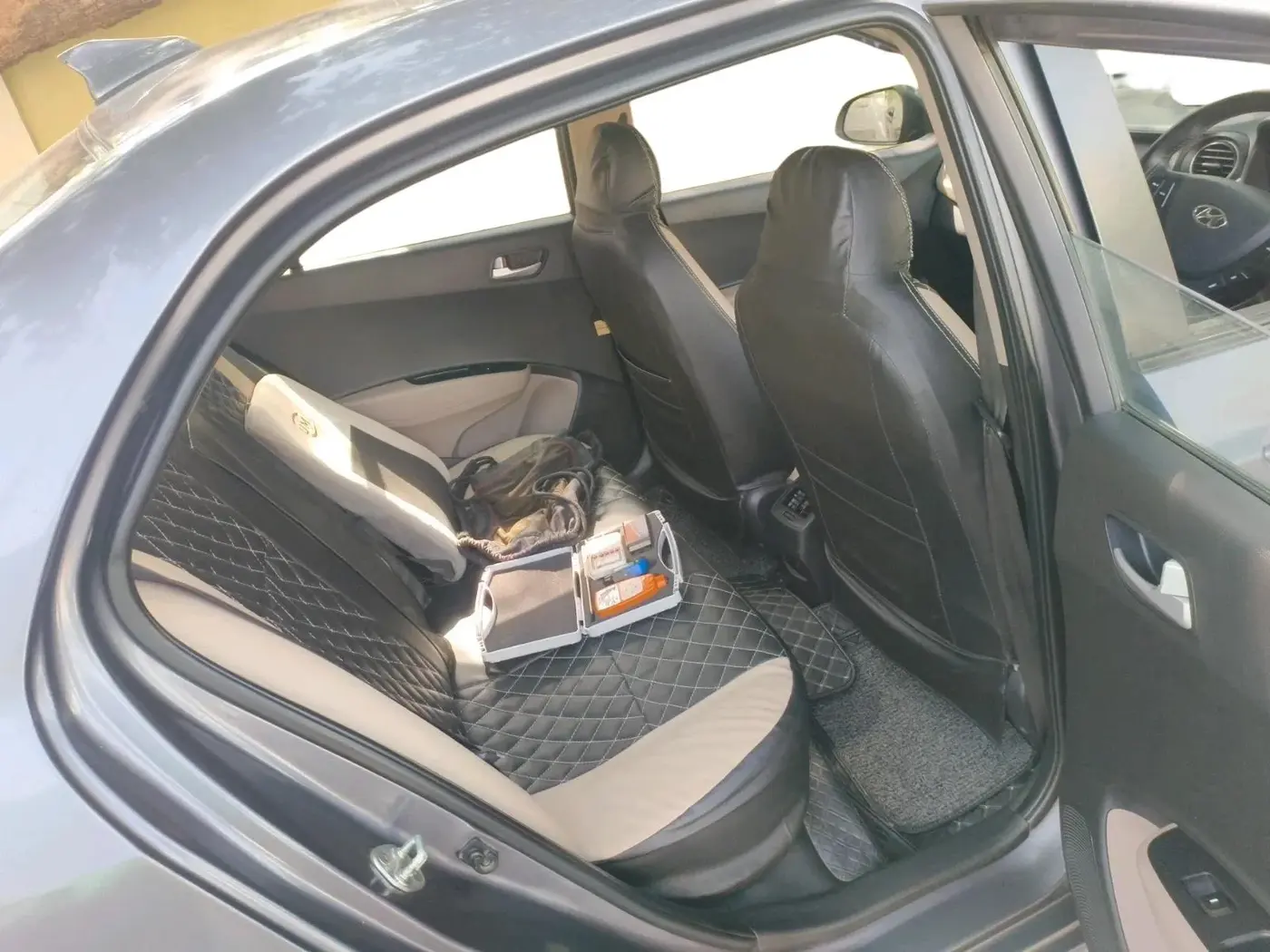 2017 Hyundai Xcent SX 1.2, Petrol, Manual, 1,48,546 km, interior