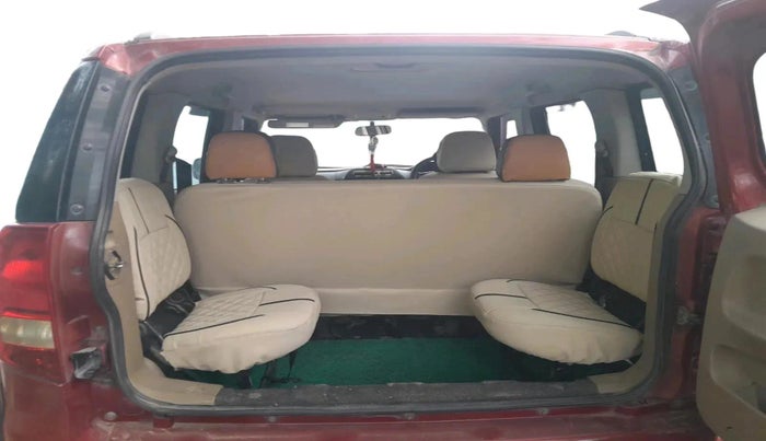 2015 Mahindra TUV300 T6 PLUS, Diesel, Manual, 1,45,606 km, exterior