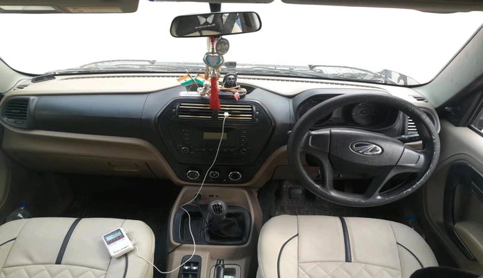 2015 Mahindra TUV300 T6 PLUS, Diesel, Manual, 1,45,606 km, interior
