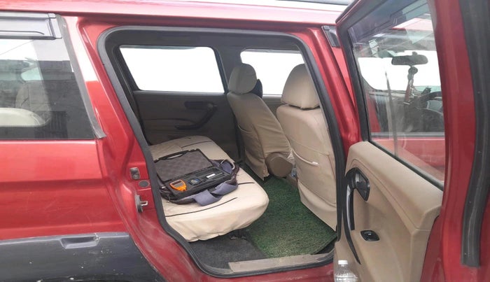 2015 Mahindra TUV300 T6 PLUS, Diesel, Manual, 1,45,606 km, interior