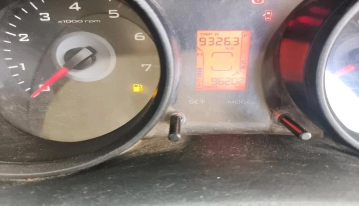 2015 Mahindra TUV300 T4, Diesel, Manual, 96,202 km, interior