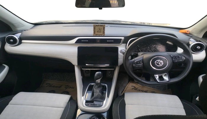2024 MG ASTOR Select 1.5 CVT (Ivory), Petrol, Automatic, 16,256 km, interior