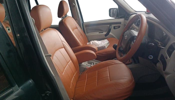 2021 Mahindra Scorpio S5, Diesel, Manual, 1,04,498 km, interior