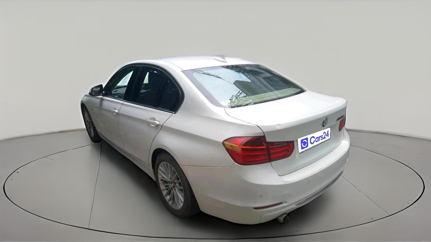 2015 BMW 3 Series 320D LUXURYLINE, Diesel, Automatic, 70,533 km, exterior