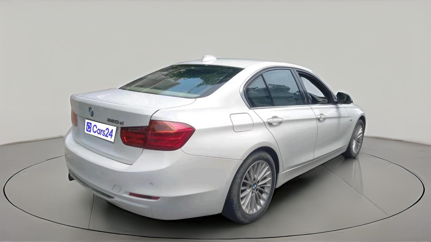 2015 BMW 3 Series 320D LUXURYLINE, Diesel, Automatic, 70,533 km, exterior