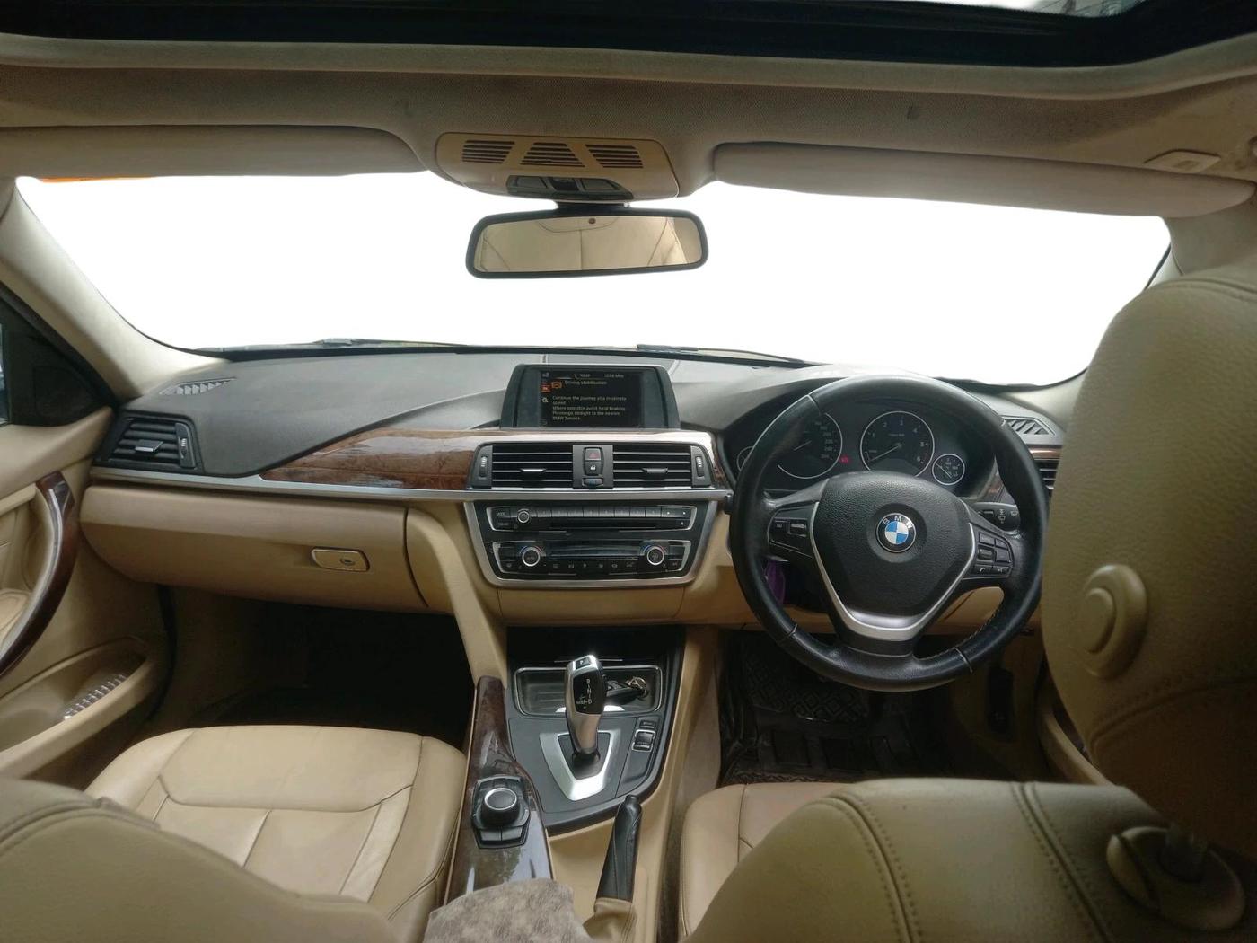2015 BMW 3 Series 320D LUXURYLINE, Diesel, Automatic, 70,533 km, interior