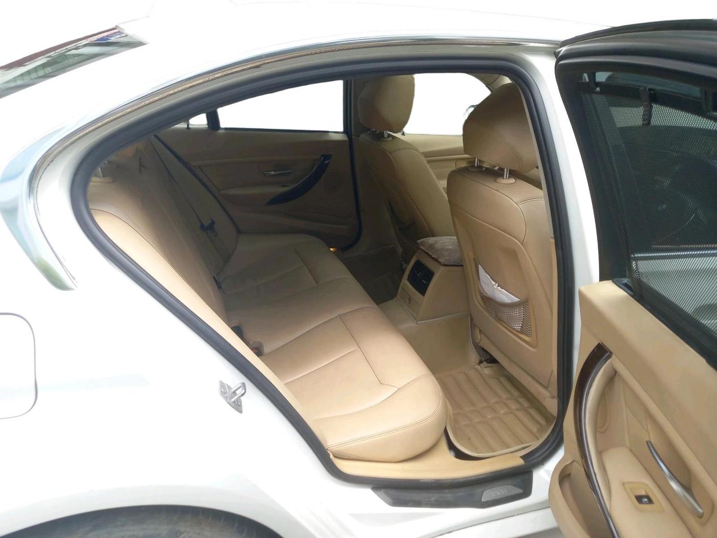 2015 BMW 3 Series 320D LUXURYLINE, Diesel, Automatic, 70,533 km, interior