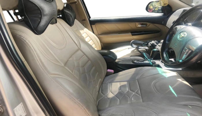 2014 Toyota Fortuner 3.0 4X2 AT, Diesel, Automatic, 4,29,080 km, interior