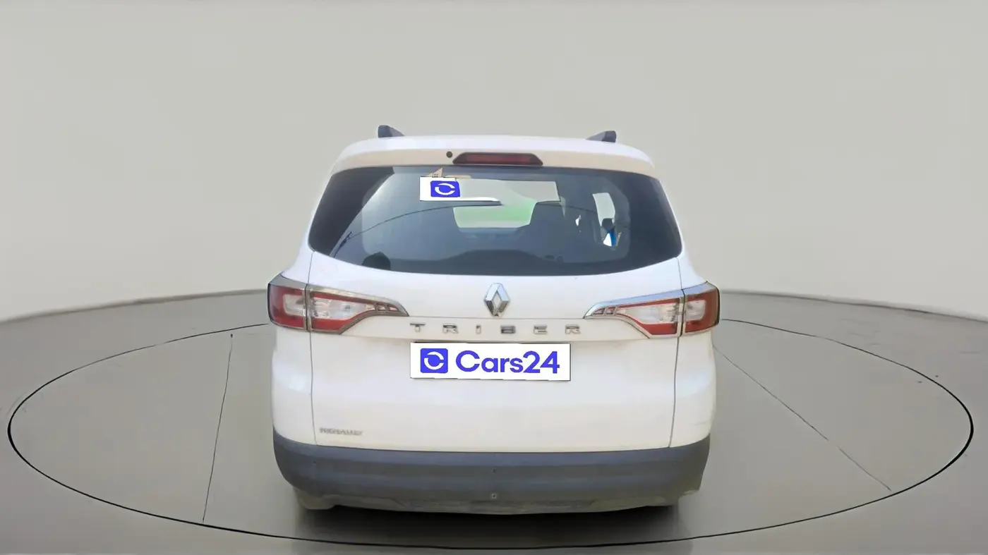 2024 Renault TRIBER RXE MT, Petrol, Manual, 44,105 km, exterior