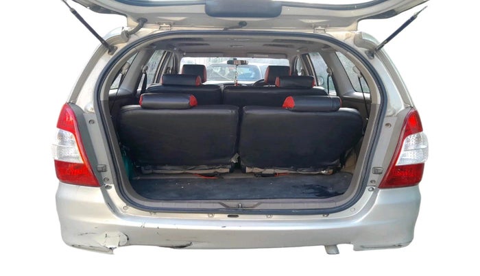 2015 Toyota Innova 2.5 GX 8 STR, Diesel, Manual, 1,61,869 km, exterior