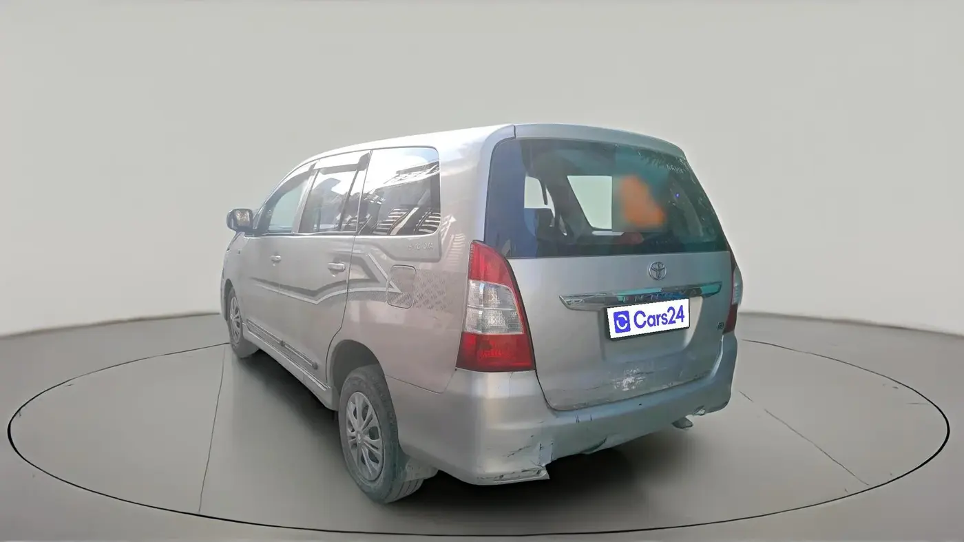2015 Toyota Innova 2.5 GX 8 STR, Diesel, Manual, 1,61,869 km, exterior