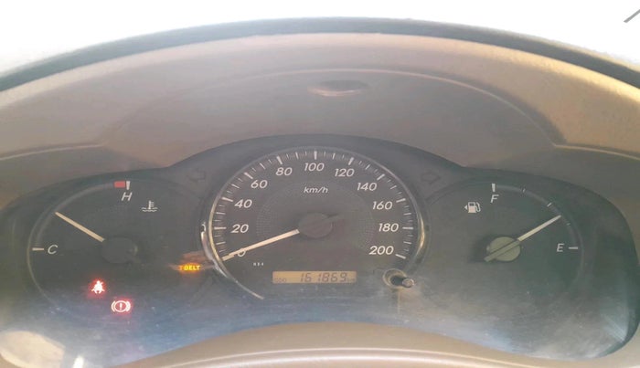 2015 Toyota Innova 2.5 GX 8 STR, Diesel, Manual, 1,61,869 km, interior