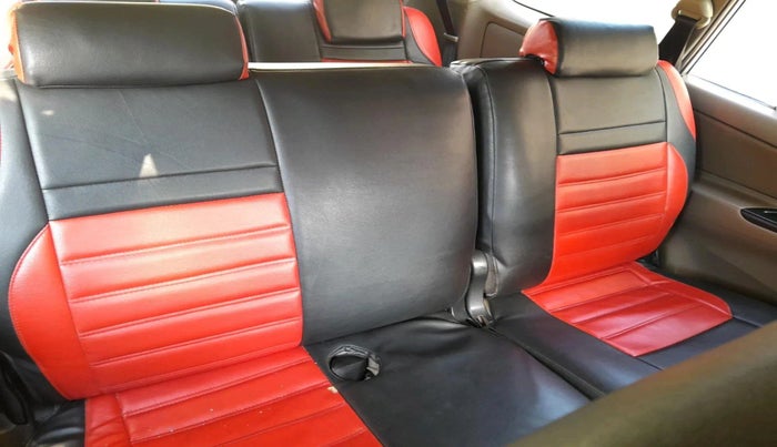 2015 Toyota Innova 2.5 GX 8 STR, Diesel, Manual, 1,61,869 km, interior