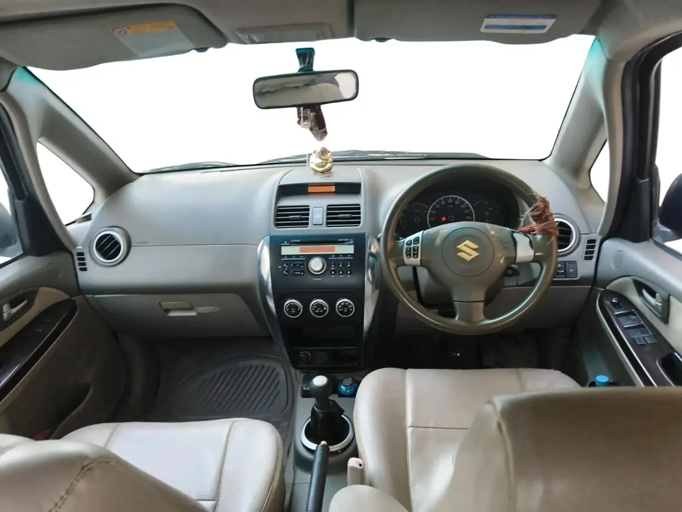 2011 Maruti SX4 ZXI, Petrol, Manual, 77,131 km, interior