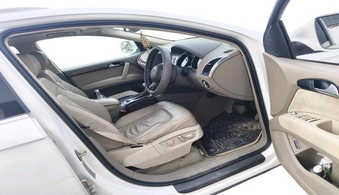 2014 Audi Q7 35 TDI PREMIUM, Diesel, Automatic, 58,356 km, interior