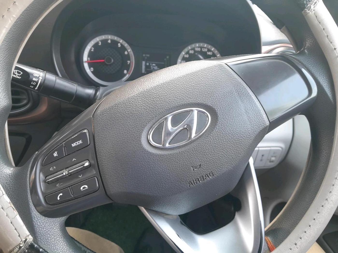 2022 Hyundai AURA S 1.2 CNG, CNG, Manual, 1,58,705 km, interior