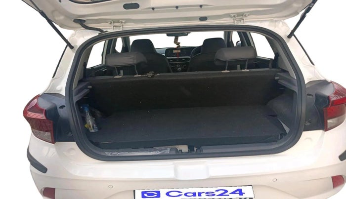 2025 Hyundai GRAND I10 NIOS Magna 1.2 Hy-CNG Duo, CNG, Manual, 3,823 km, exterior