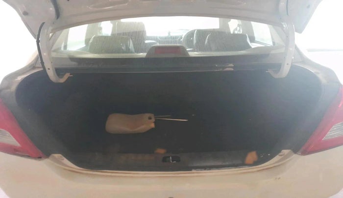 2013 Maruti Swift Dzire VXI, Petrol, Manual, 1,14,668 km, exterior