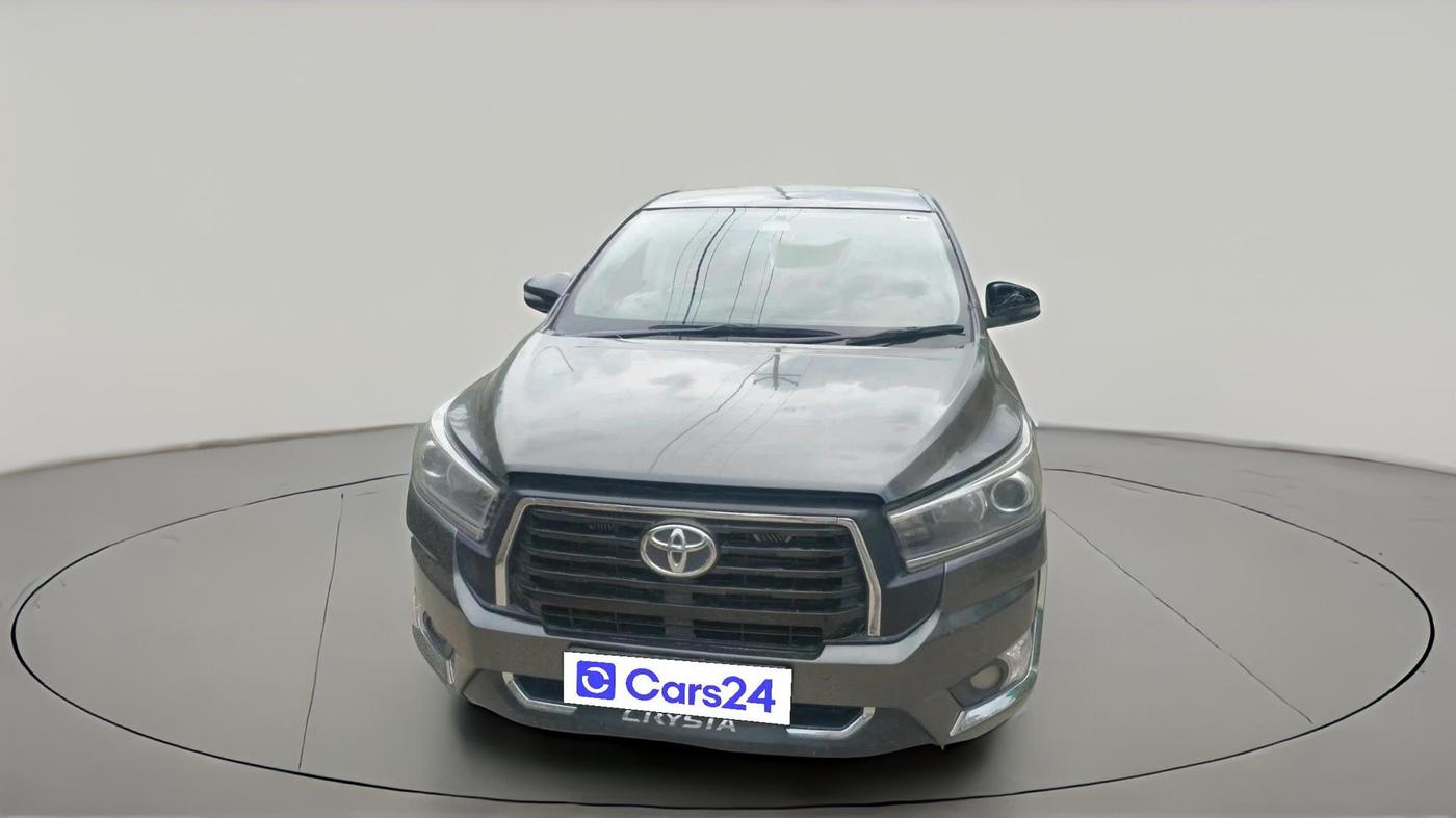 2017 Toyota Innova Crysta 2.4 VX 7 STR, Diesel, Manual, 1,01,552 km, exterior