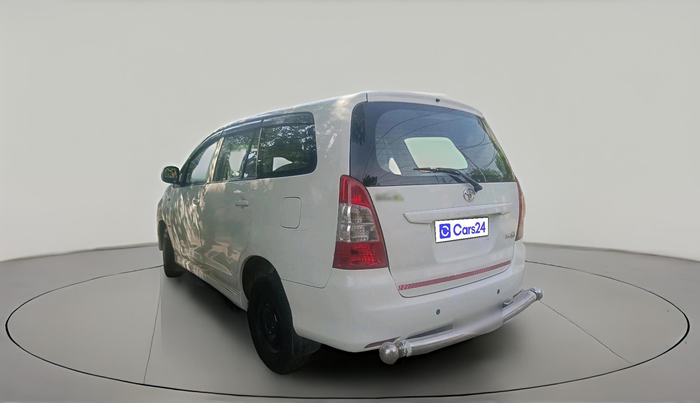 2013 Toyota Innova 2.5 GX 7 STR, Diesel, Manual, 1,43,581 km, exterior