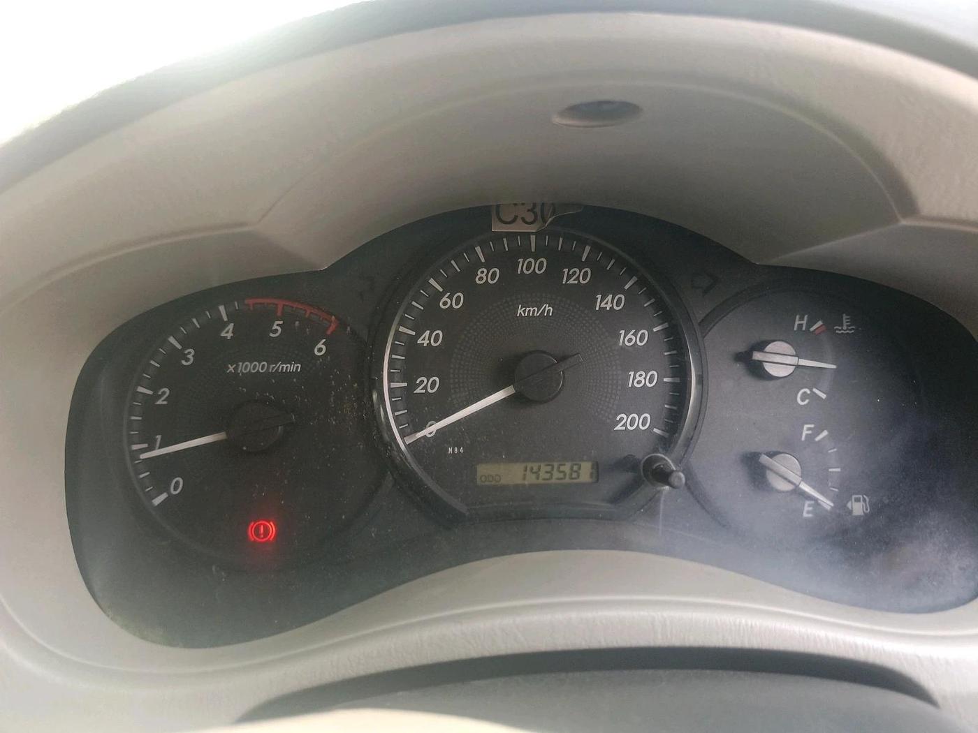 2013 Toyota Innova 2.5 GX 7 STR, Diesel, Manual, 1,43,581 km, interior