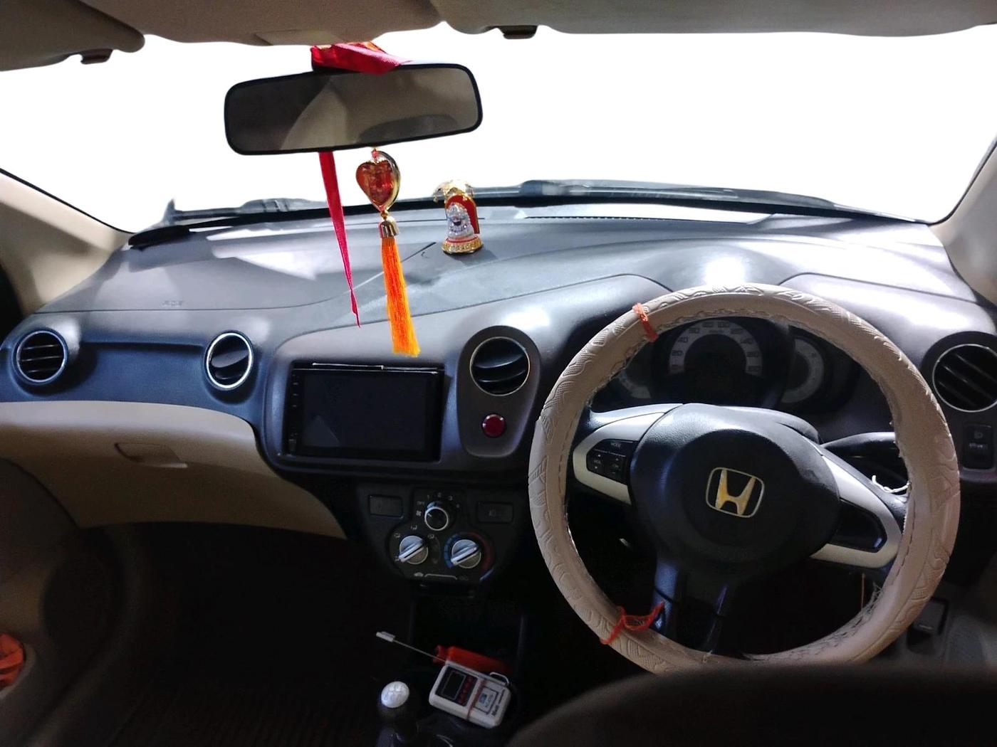 2012 Honda Brio V MT, Petrol, Manual, 92,988 km, interior