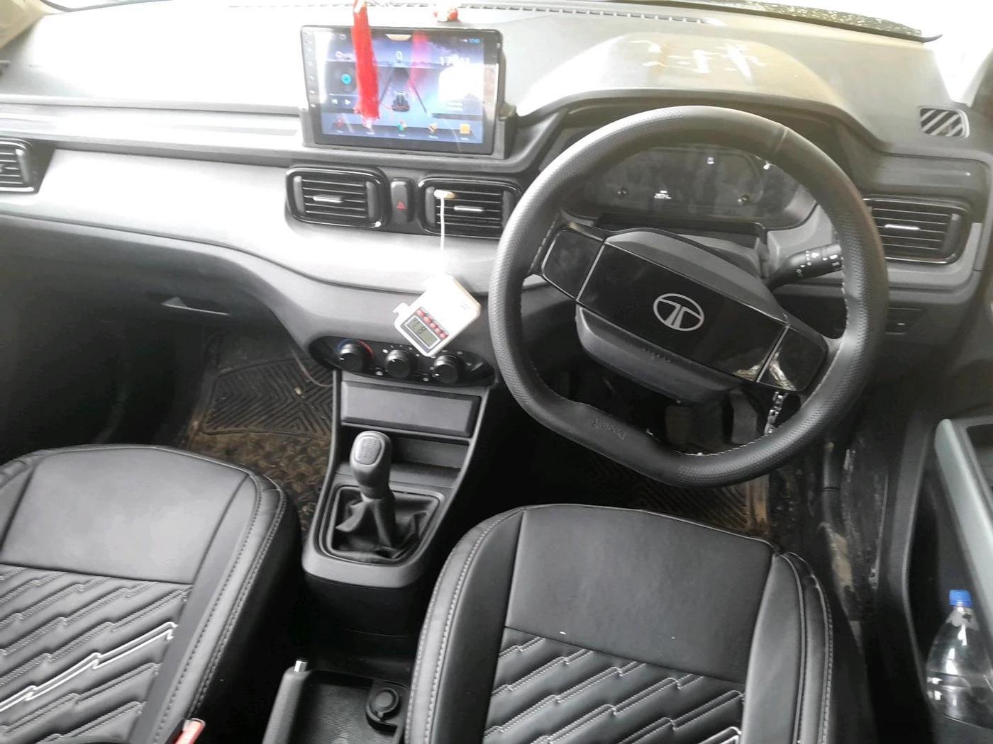 2026 Tata PUNCH Smart CNG 5 Speed MT, CNG, Manual, 2,834 km, interior