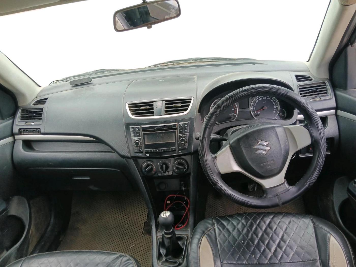 2017 Maruti Swift VXI, Petrol, Manual, 1,22,043 km, interior