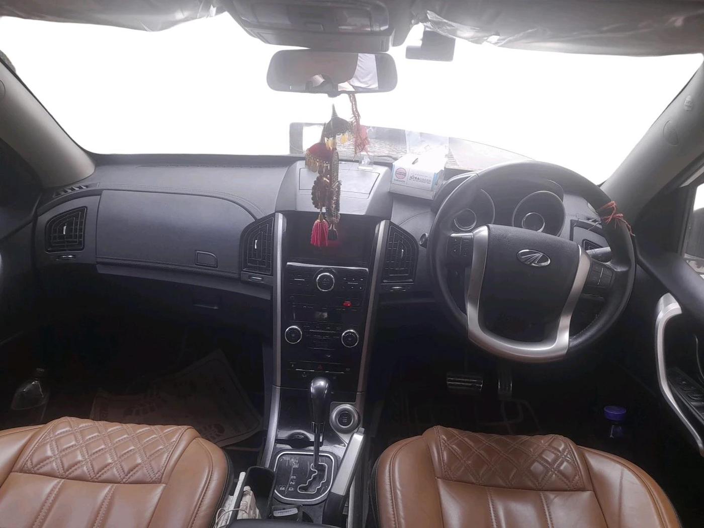 2019 Mahindra XUV500 W11 AT, Diesel, Automatic, 76,254 km, interior